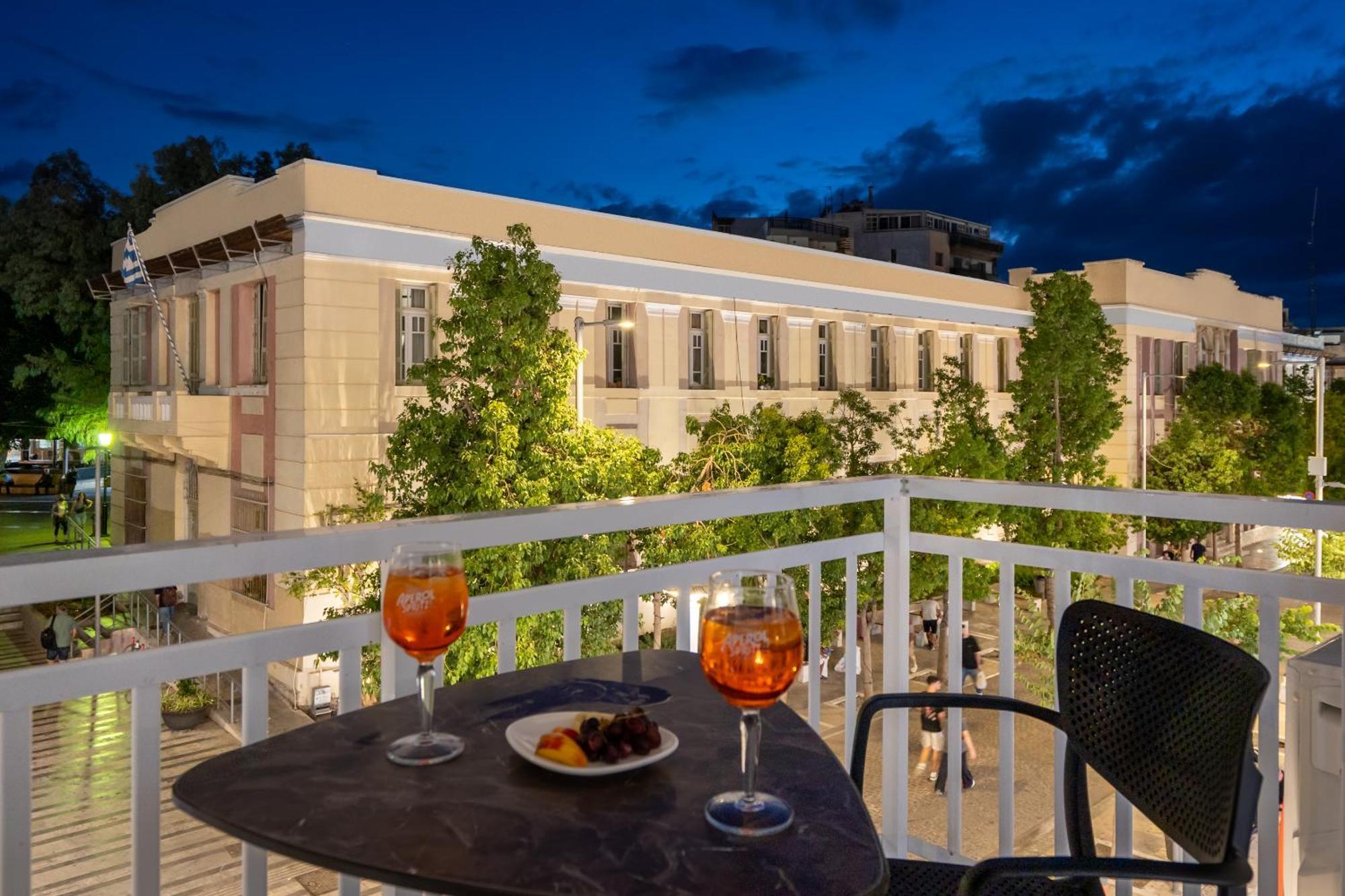 Luxury Suite In Downtown Ираклио Екстериор снимка
